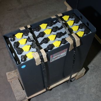 Тяговые аккумуляторы Элхим Искра всегда в наличии